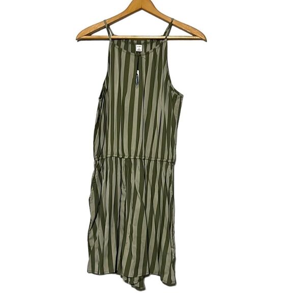 Old Navy Romper Woman's Size Medium Green Striped One-Piece Rayon/Viscose NEW - Picture 1 of 10